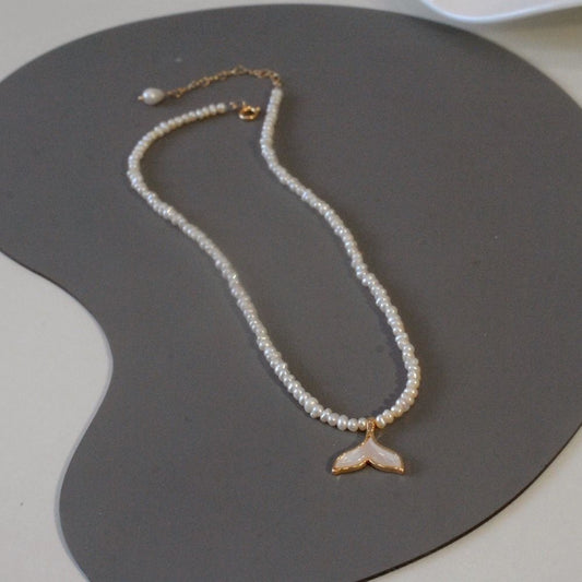 Irregular Pearl Fishtail Choker Necklace