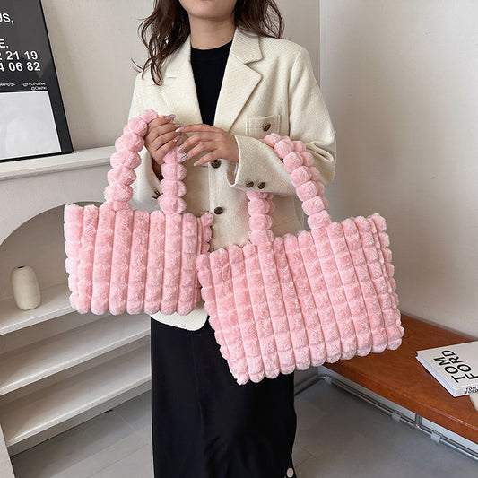 Plaid Plush Winter Bag – Luxury & Spacious